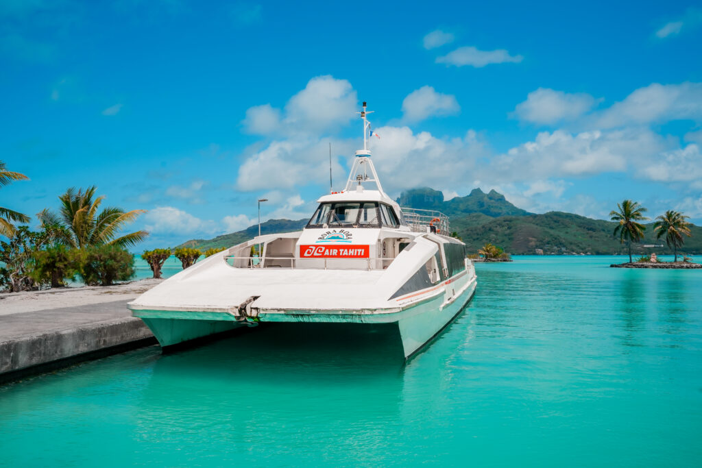 ferry-bora-bora