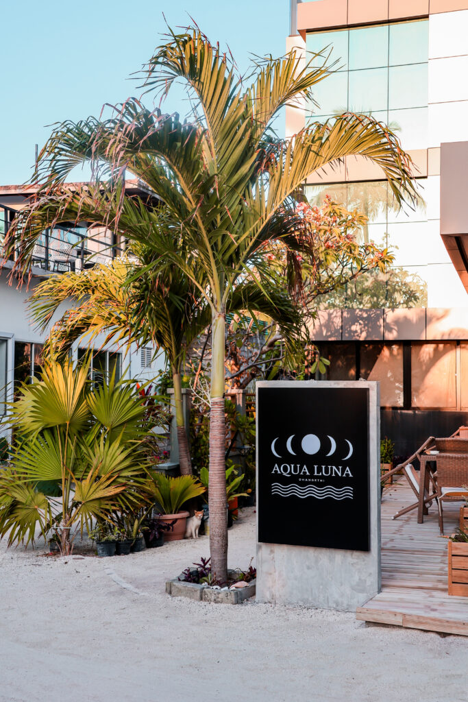 hotels op Dhangethi
